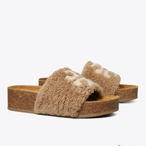NIB Double T Shearling Flatform